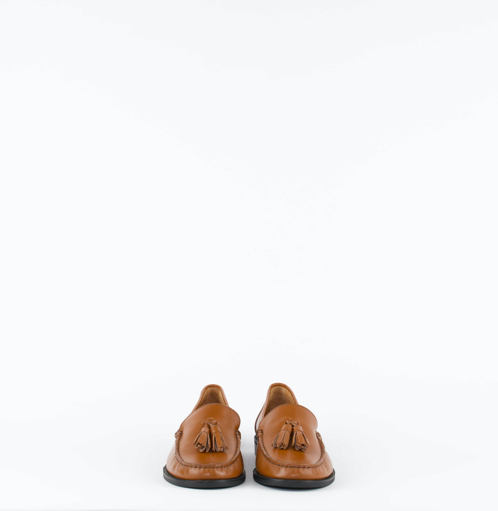 CONCRETE-1.0-AN-CAMEL-FRONT-